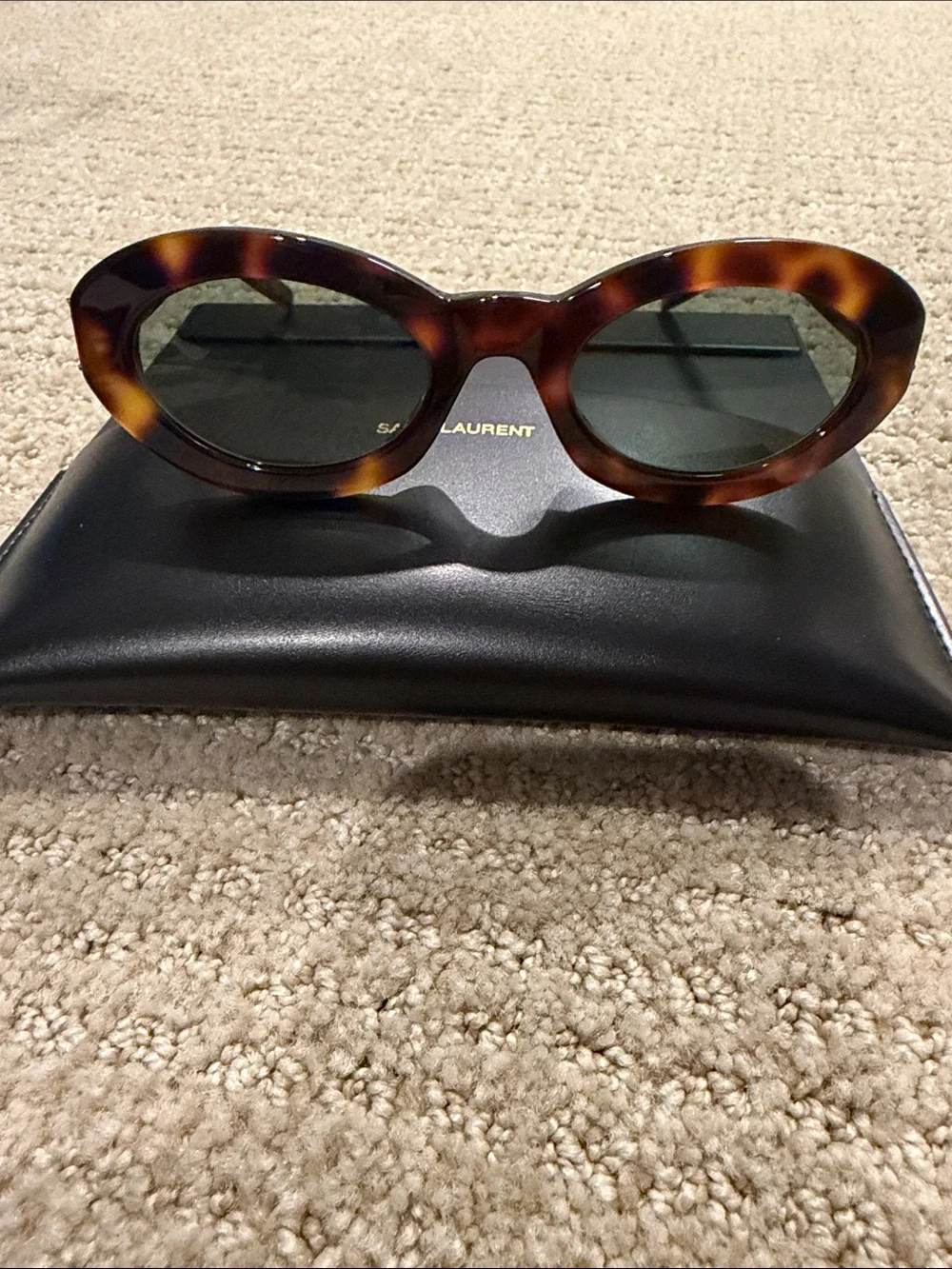 Saint Laurent iconic saint